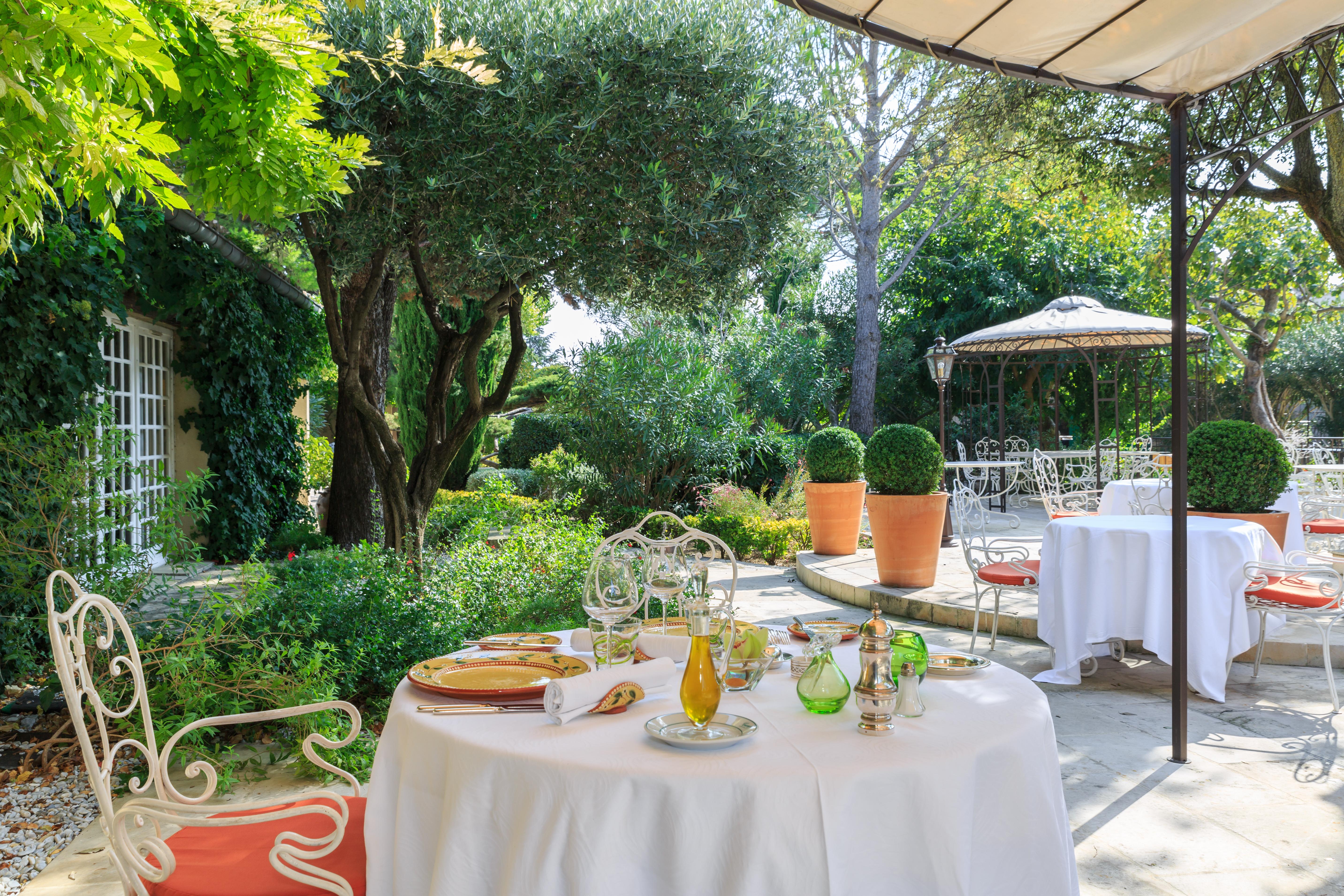 Auberge De Cassagne & Spa Le Pontet  Esterno foto