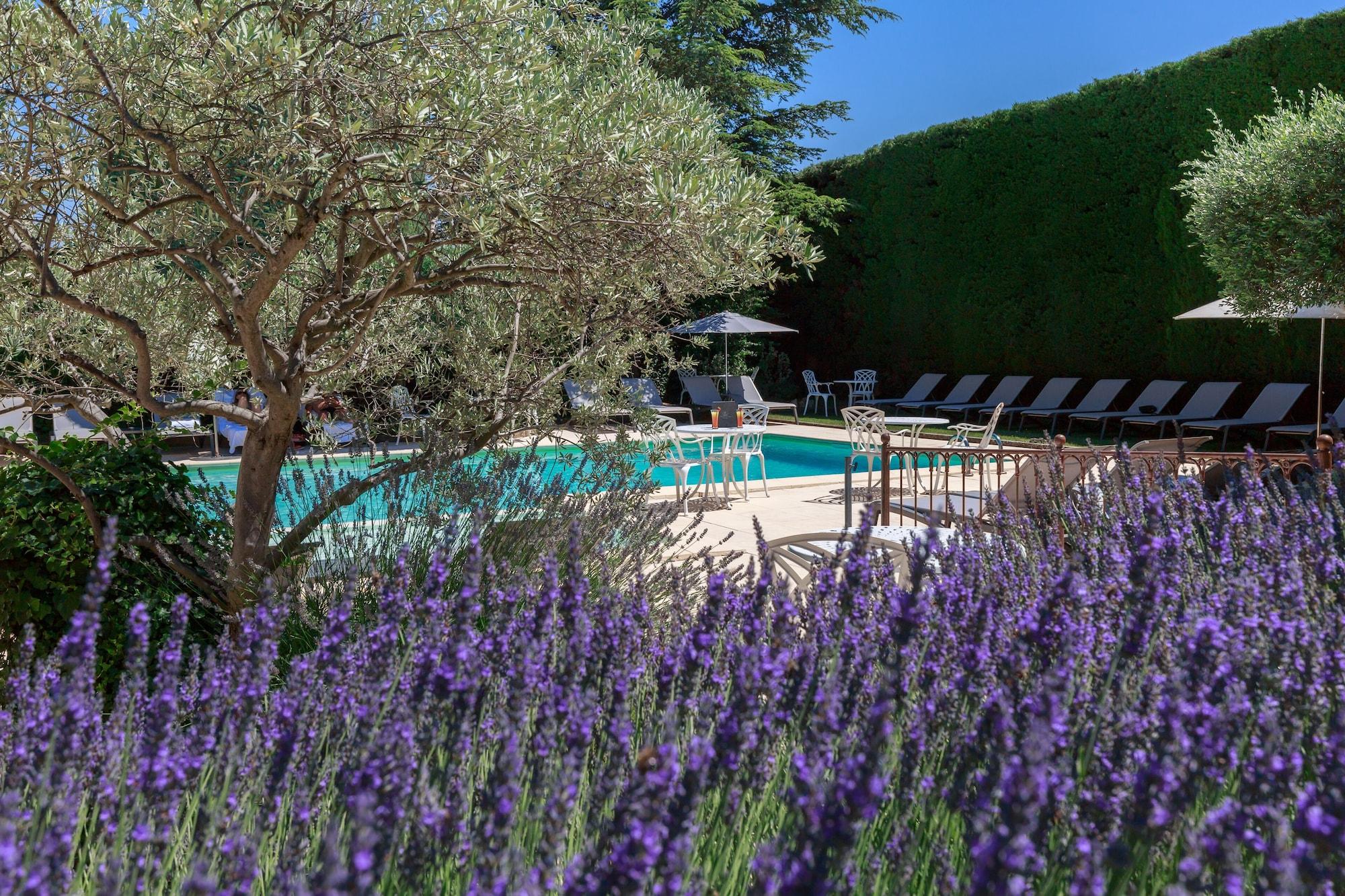 Auberge De Cassagne & Spa Le Pontet  Esterno foto