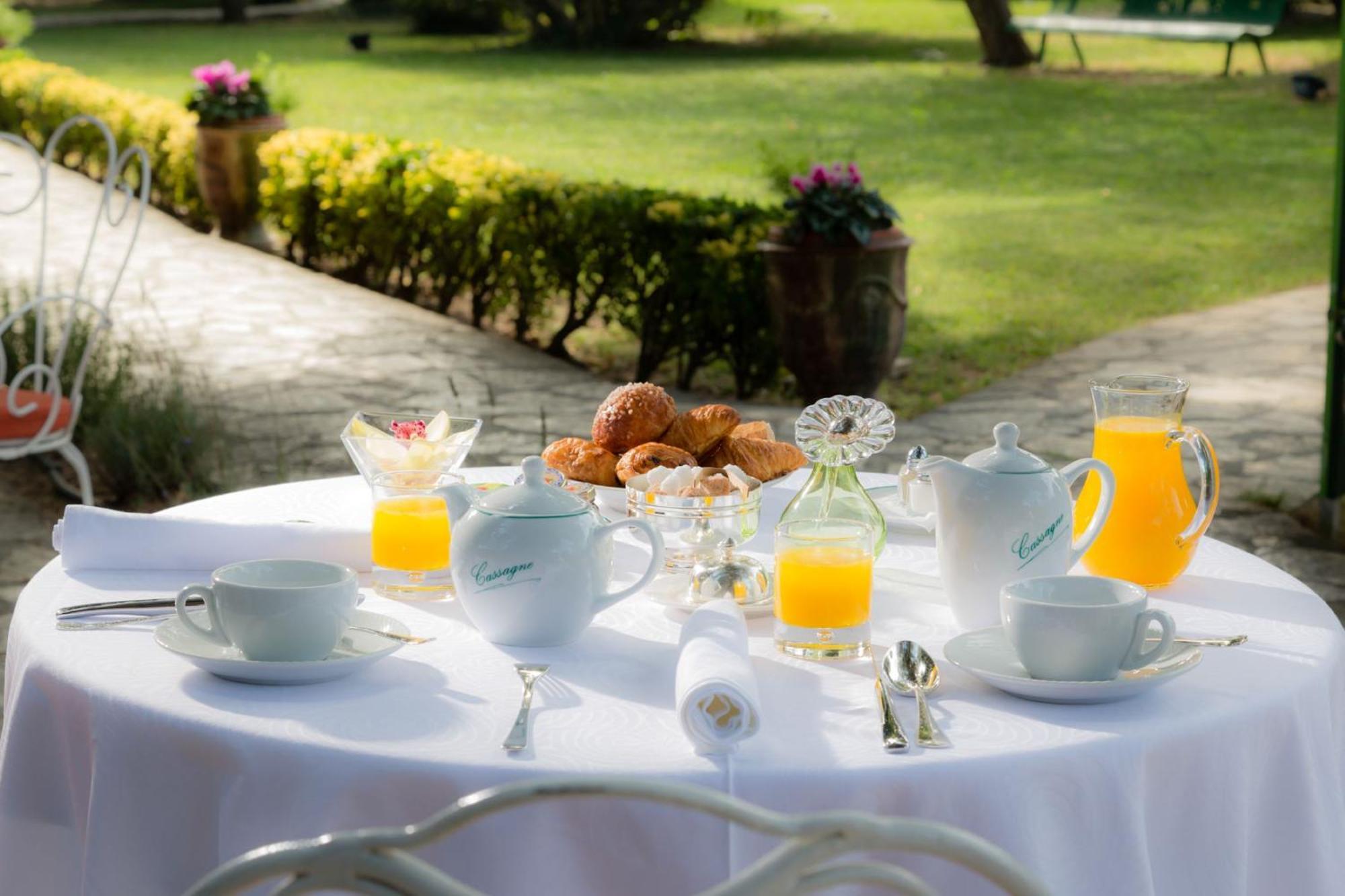 Auberge De Cassagne & Spa Le Pontet  Esterno foto