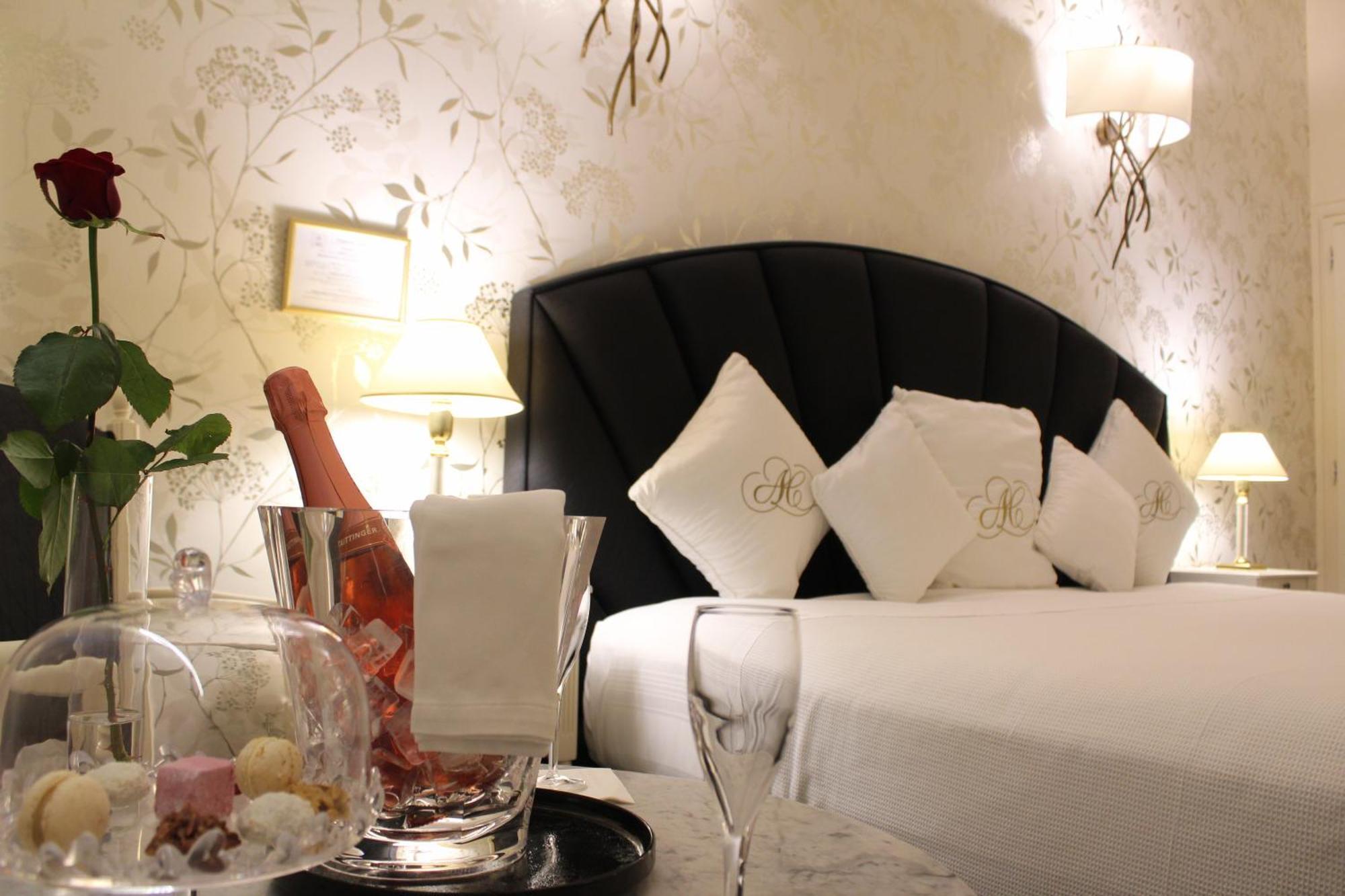 Auberge De Cassagne & Spa Le Pontet  Esterno foto