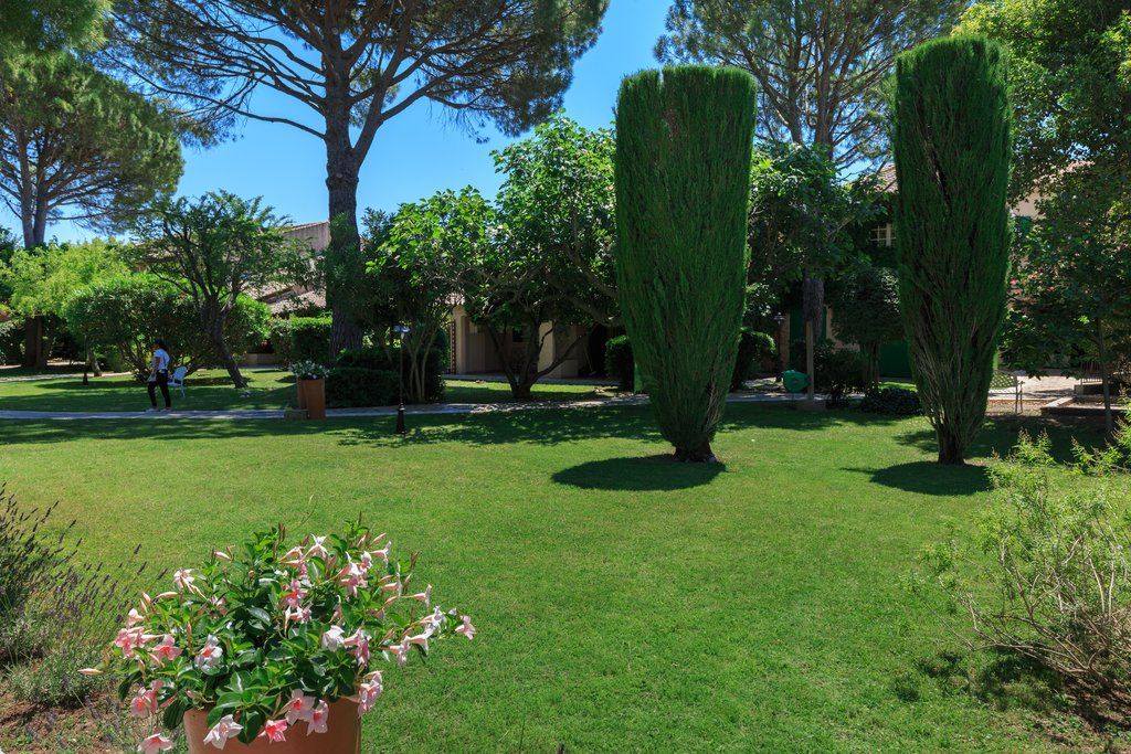 Auberge De Cassagne & Spa Le Pontet  Esterno foto